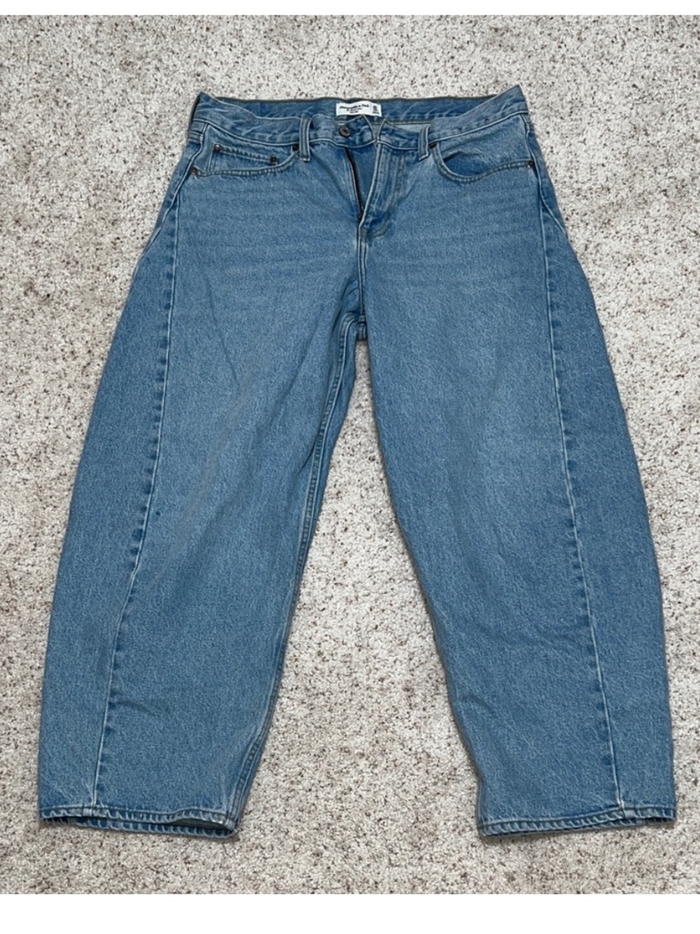 Abercrombie & Fitch Light Blue barrel jeans - Picture 2 of 4